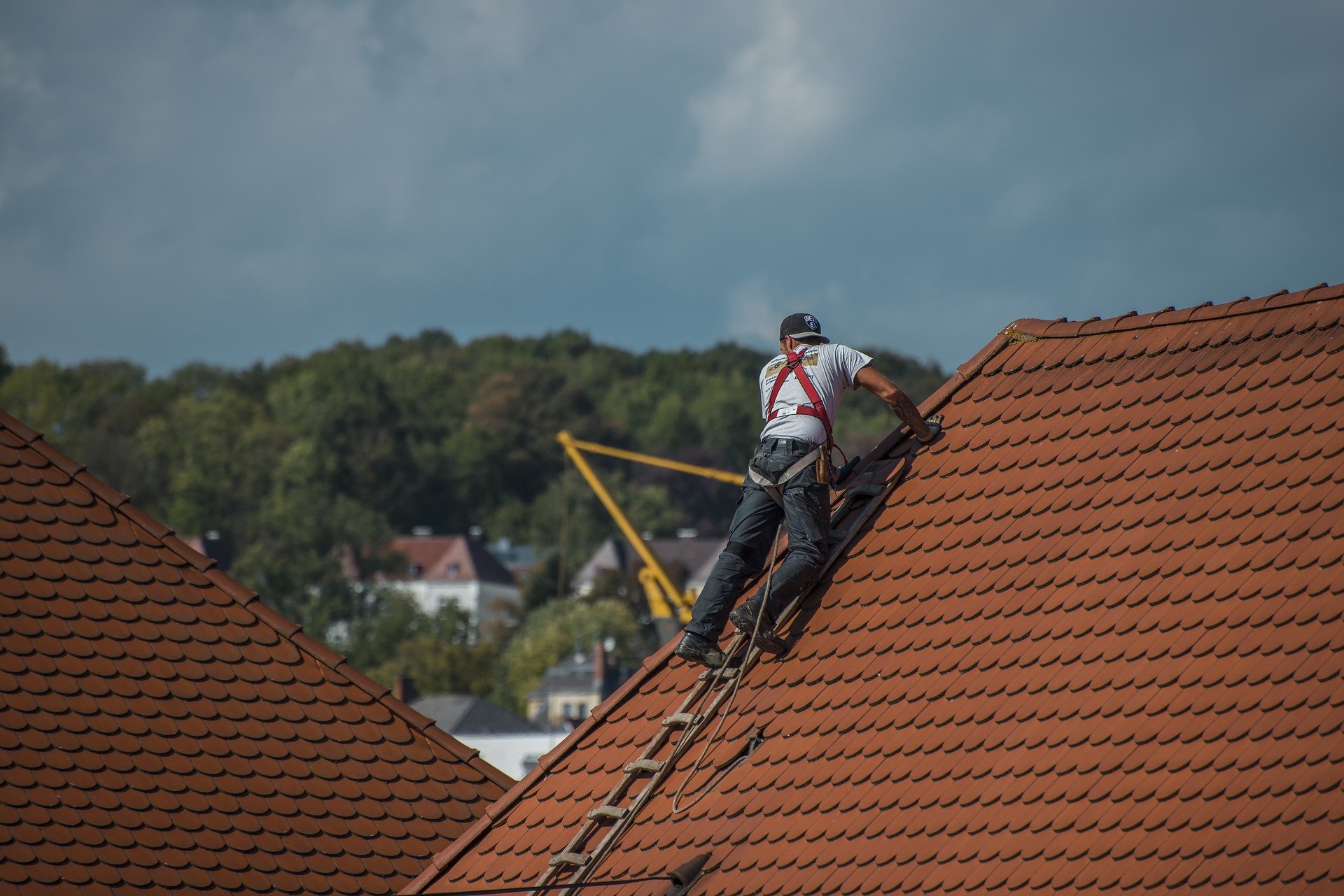 What are the most effective ways to build roofing leads?