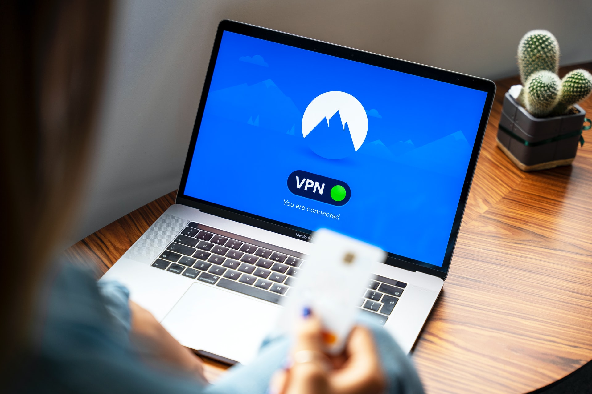 Know what makes a Virtual Private Network your best option to hide your network connection.